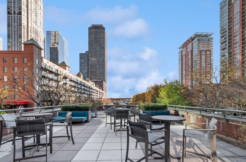 480 N McClurg Court #912, Chicago, IL 60611