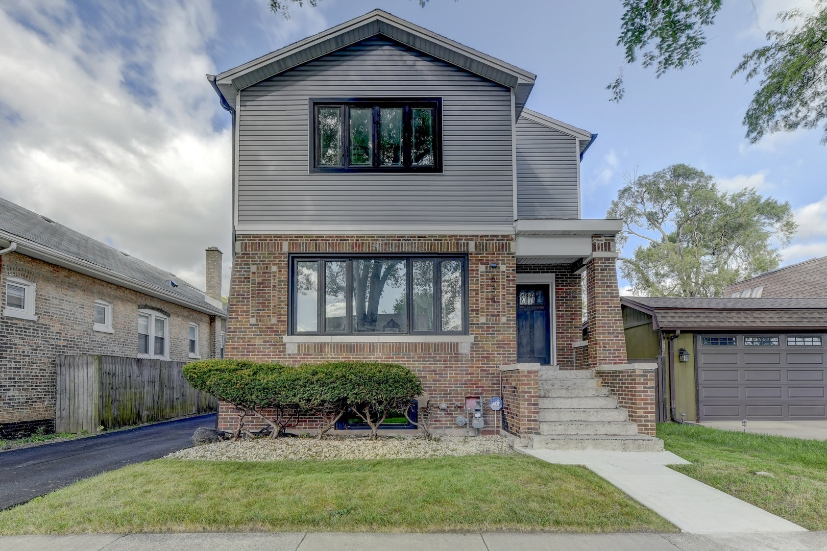 634 22nd Avenue, Bellwood, IL 60104