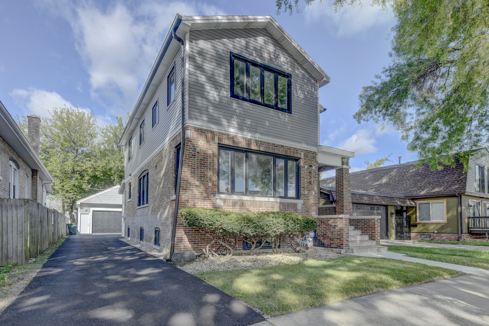 634 22nd Avenue, Bellwood, IL 60104
