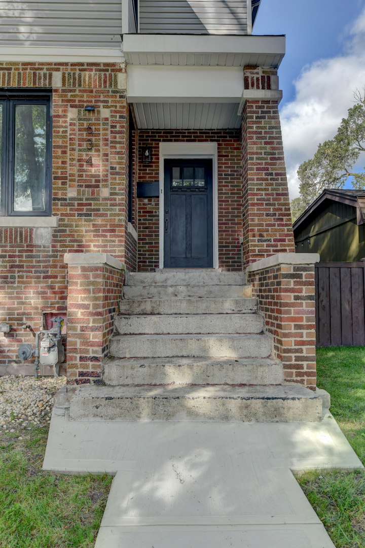 634 22nd Avenue, Bellwood, IL 60104