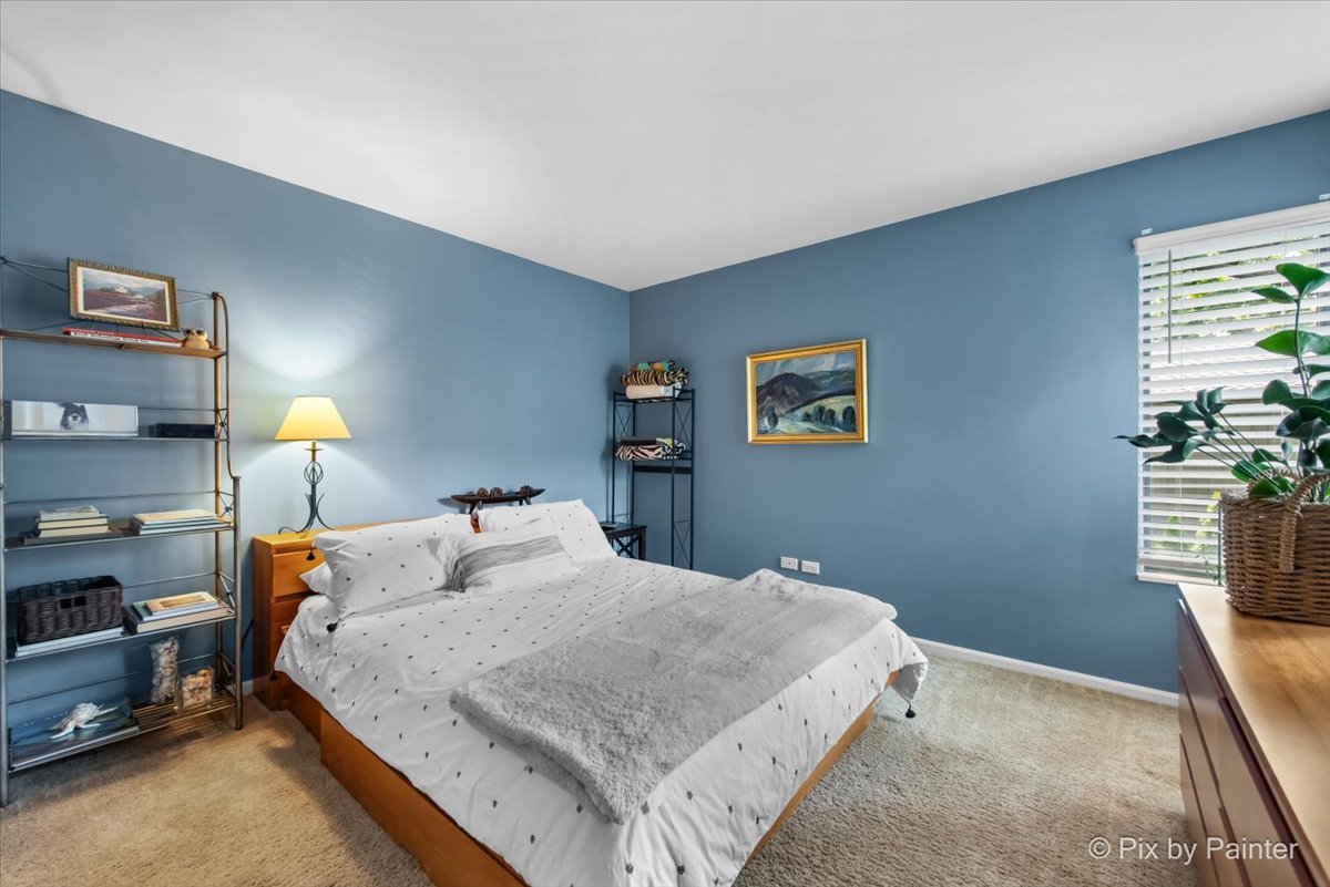 209 Shoreline Road #B, Lake Barrington, IL 60010
