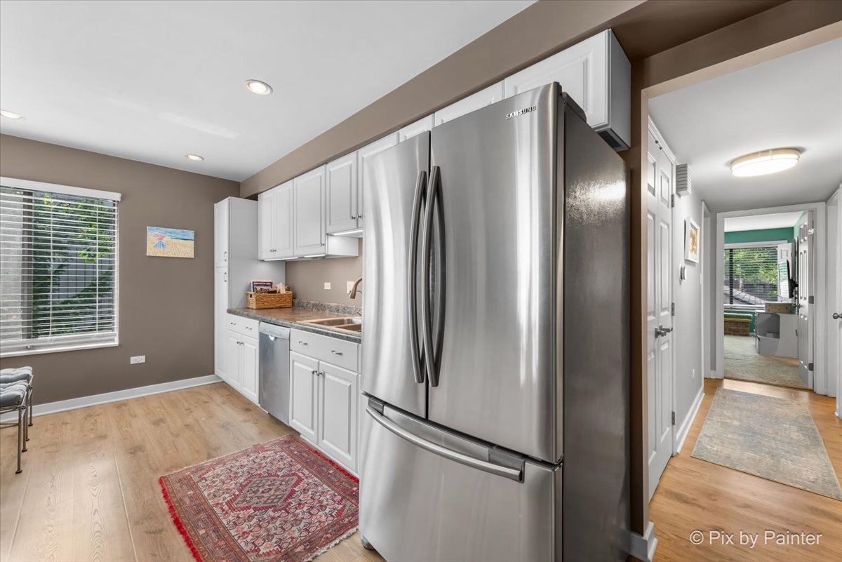 209 Shoreline Road #B, Lake Barrington, IL 60010