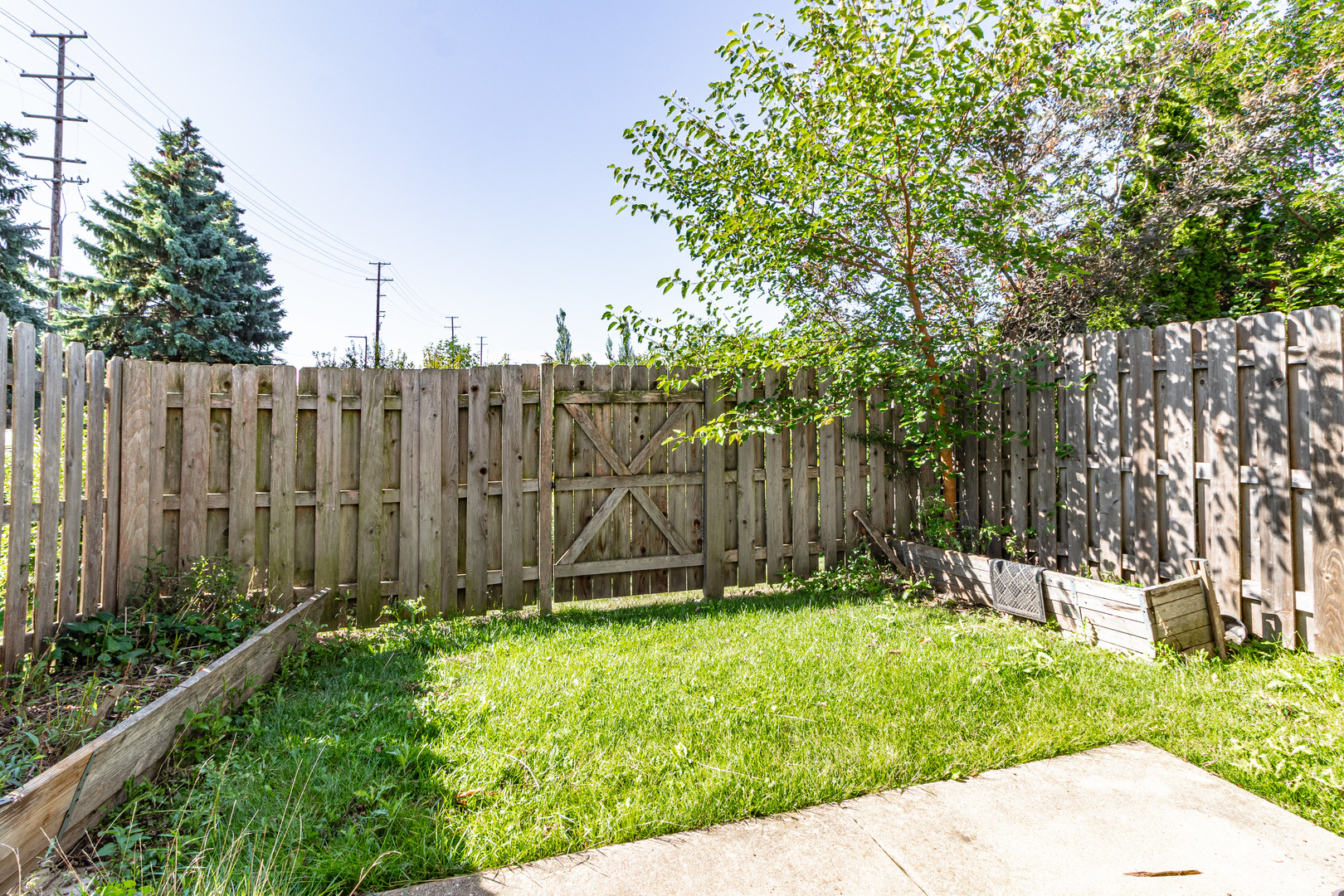 215 Woodstone Drive, Buffalo Grove, IL 60089
