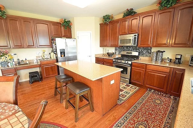 7 Snead Court, Bolingbrook, IL 60490