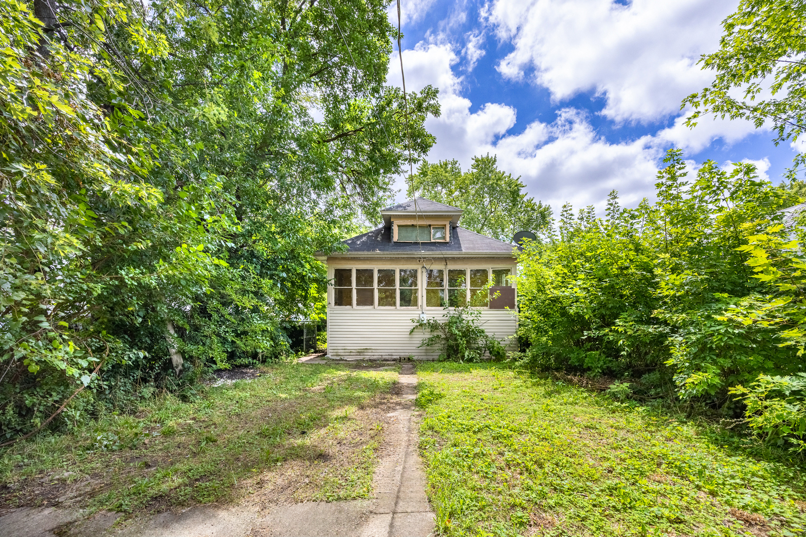 142 W 103rd Place, Chicago, IL 60628
