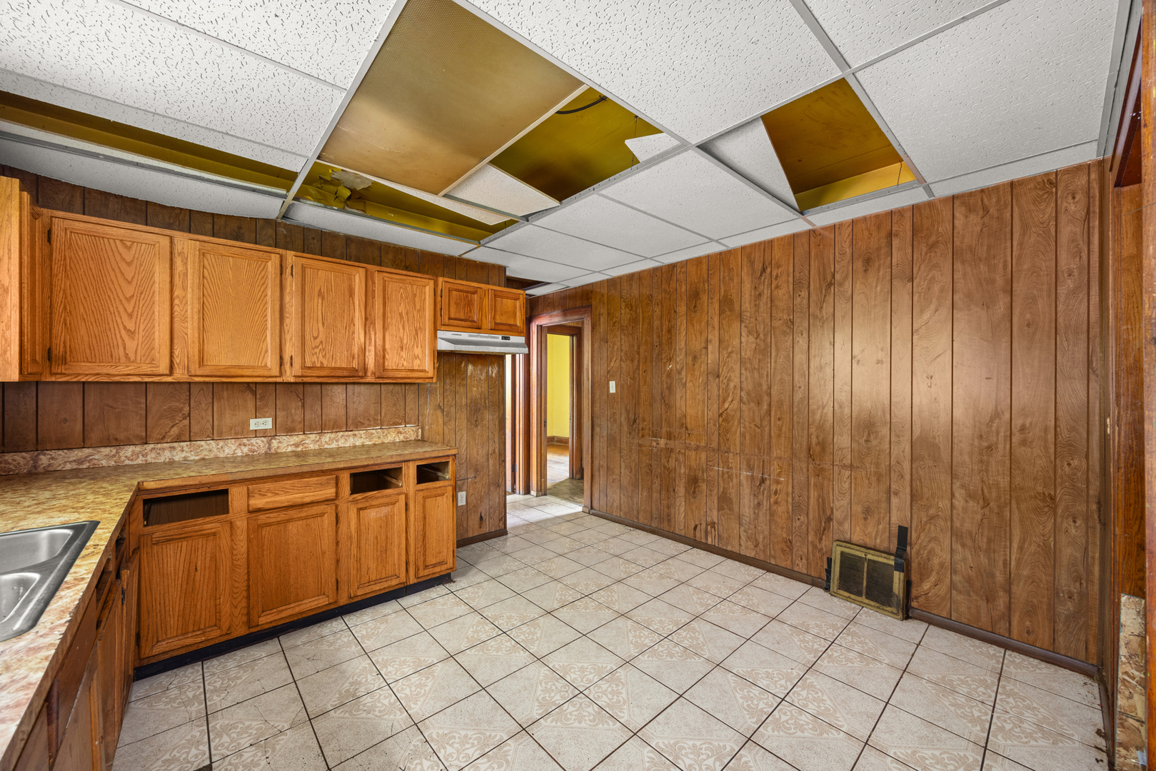142 W 103rd Place, Chicago, IL 60628