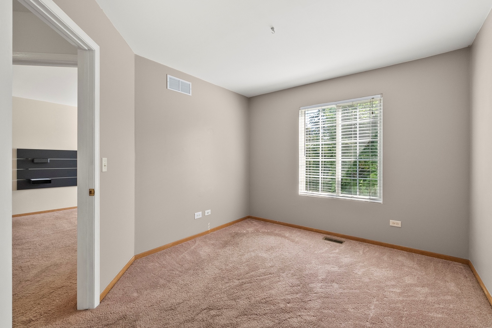 1565 Azalea Circle, Romeoville, IL 60446