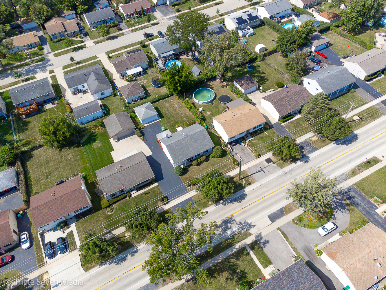 52 Schoenbeck Road, Wheeling, IL 60090