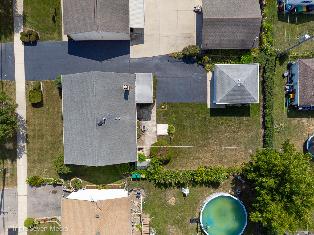 52 Schoenbeck Road, Wheeling, IL 60090