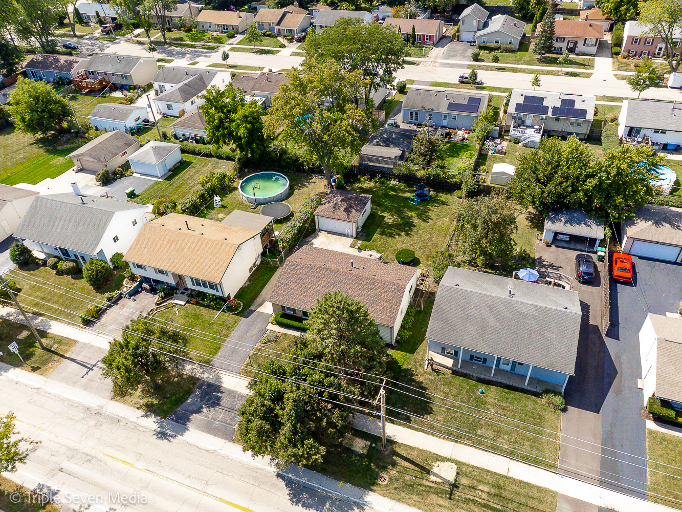 52 Schoenbeck Road, Wheeling, IL 60090