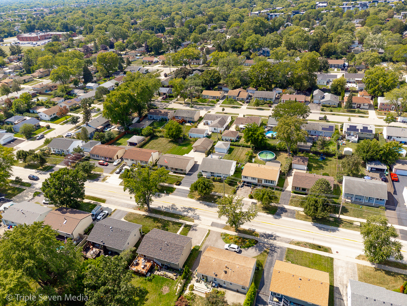 52 Schoenbeck Road, Wheeling, IL 60090