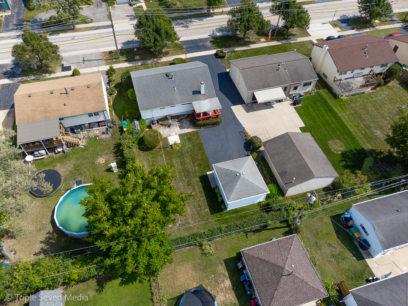 52 Schoenbeck Road, Wheeling, IL 60090