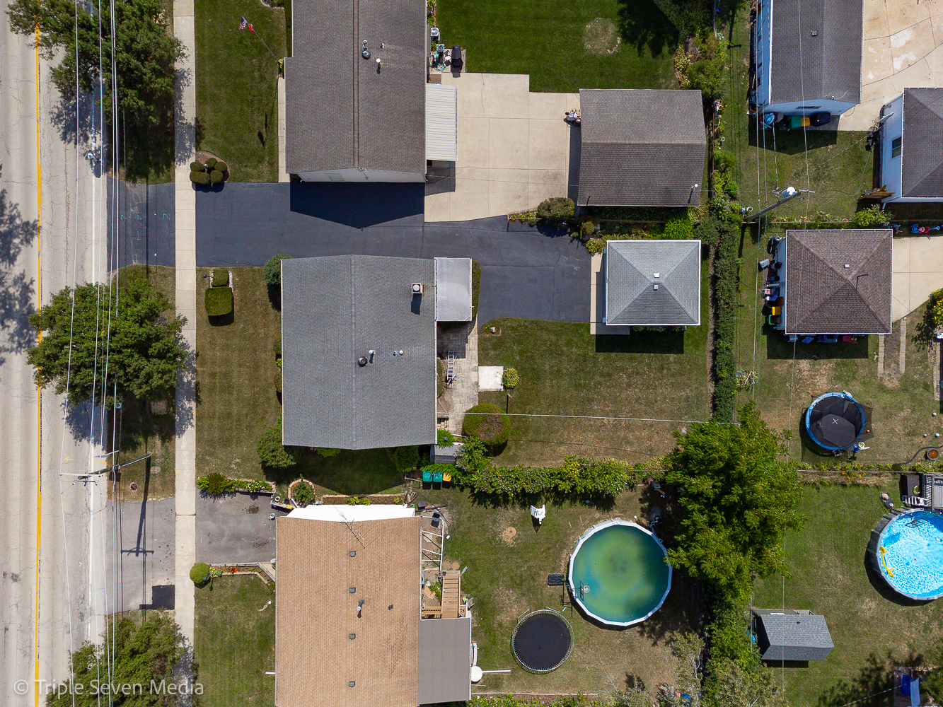 52 Schoenbeck Road, Wheeling, IL 60090