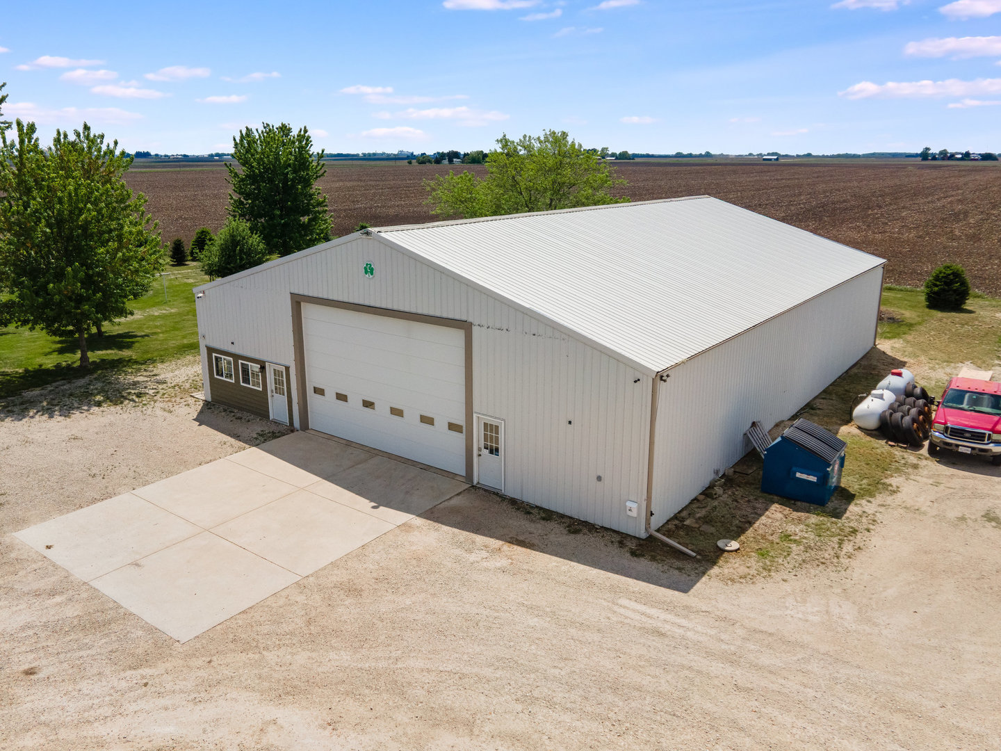4731 East 10th Road, Earlville, IL 60518