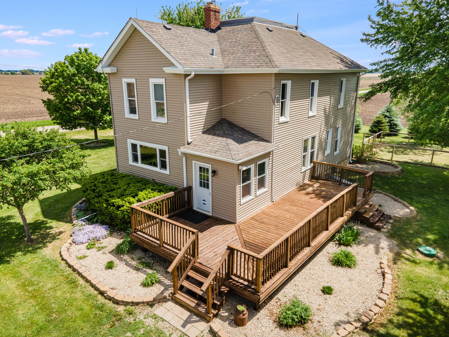 4731 East 10th Road, Earlville, IL 60518
