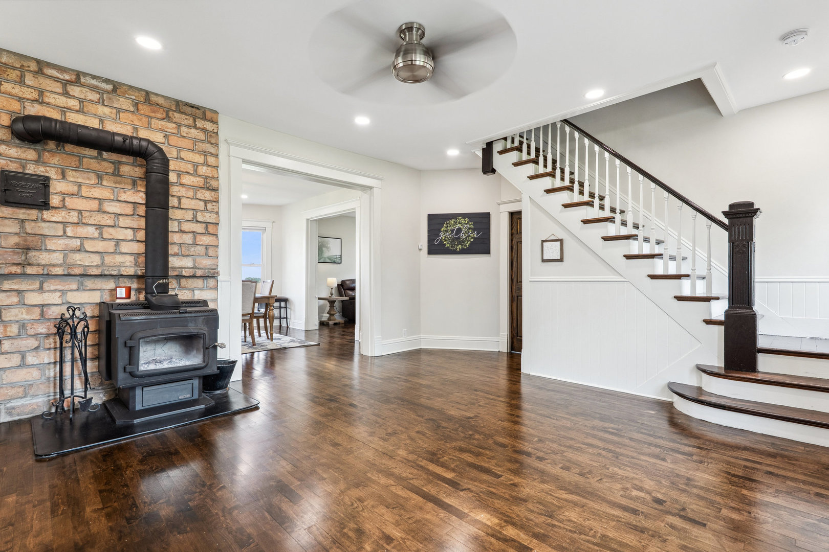 4731 East 10th Road, Earlville, IL 60518