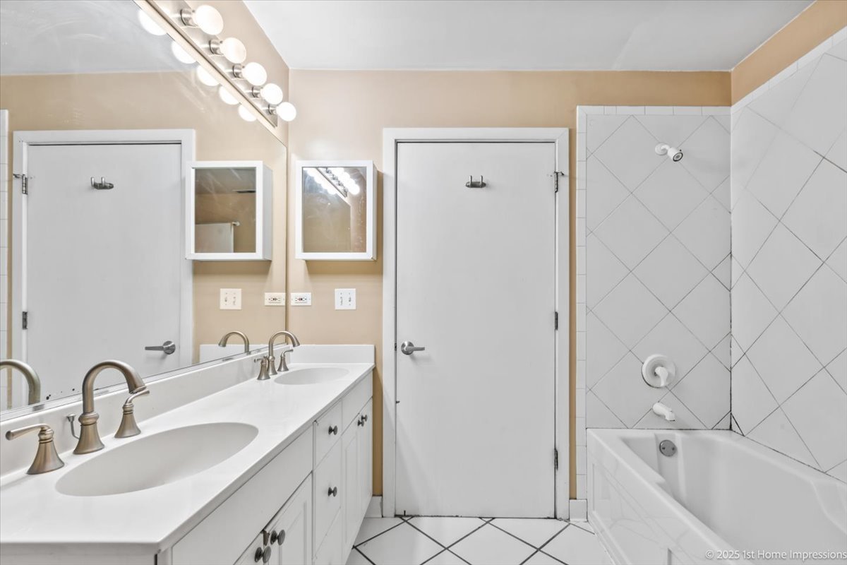 1812 S State Street #34, Chicago, IL 60616