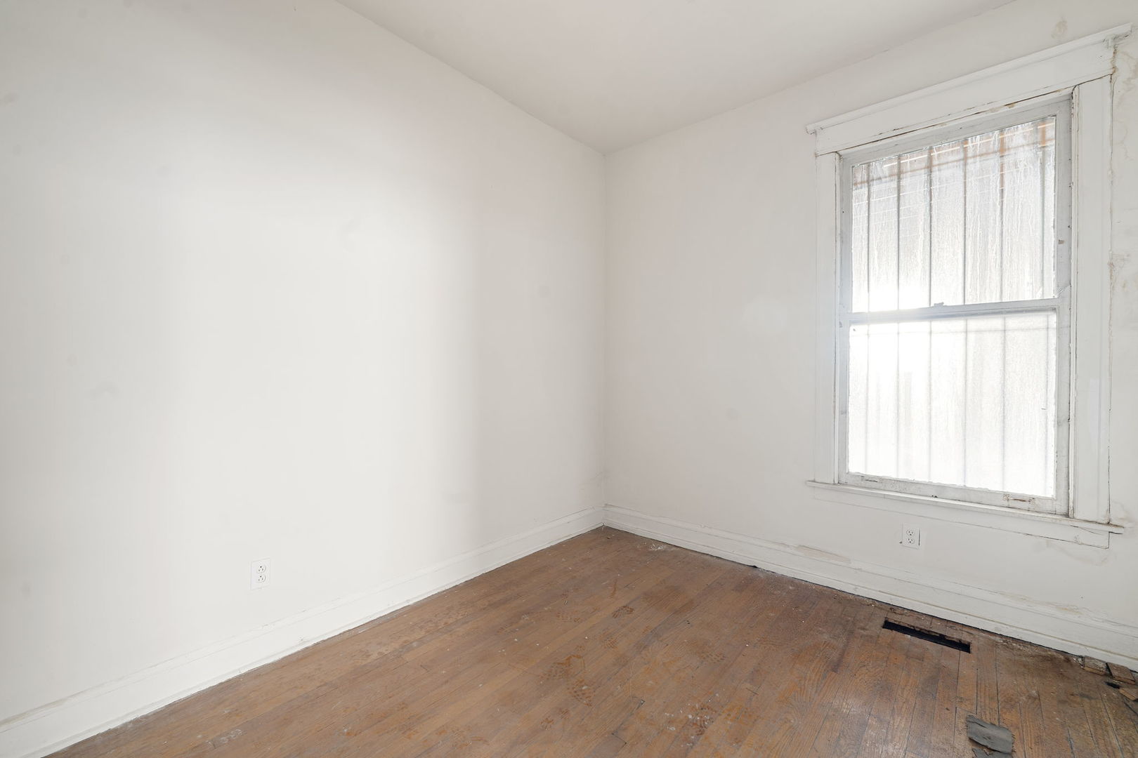 5840 W North Avenue, Chicago, IL 60639