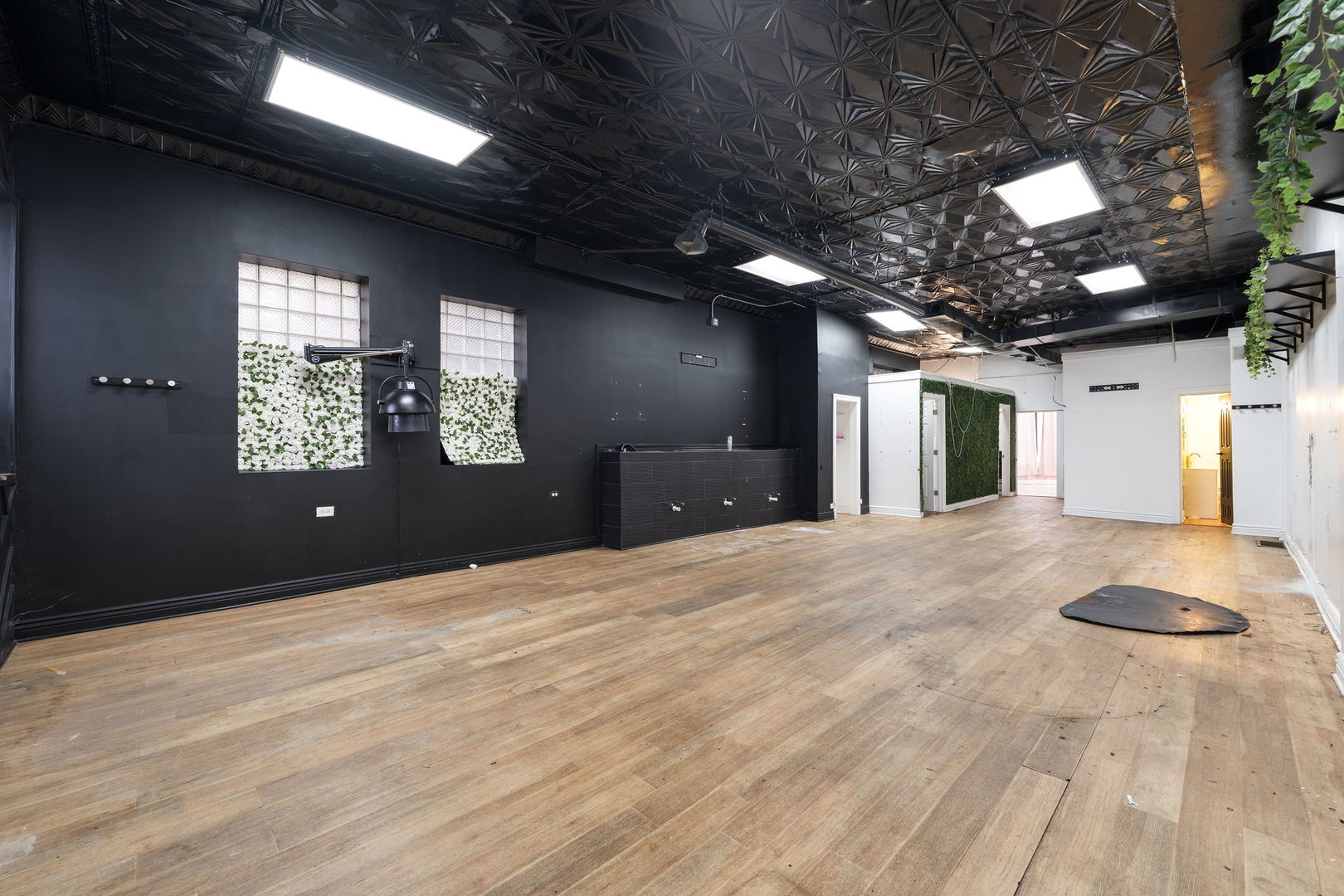 5840 W North Avenue, Chicago, IL 60639