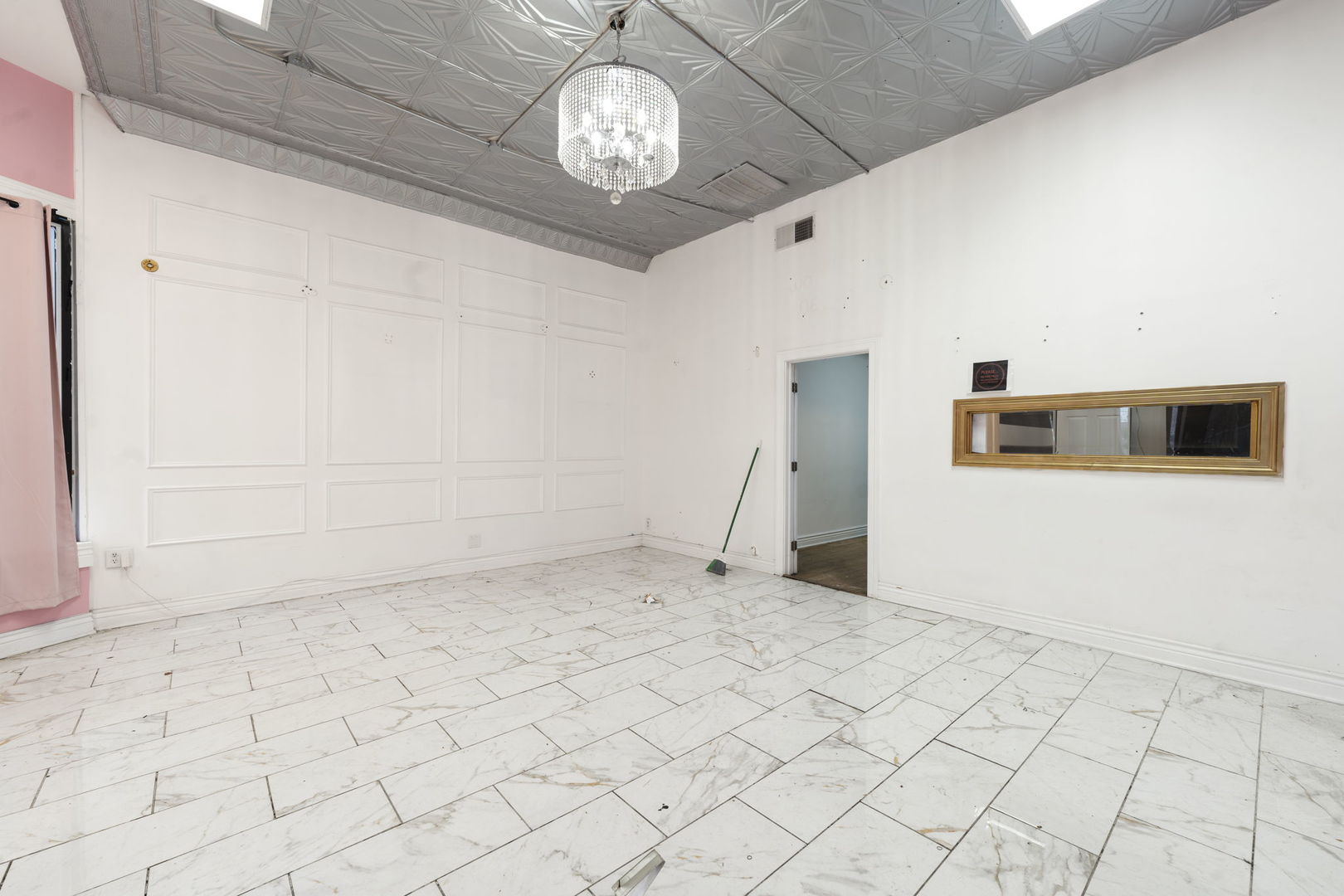 5840 W North Avenue, Chicago, IL 60639