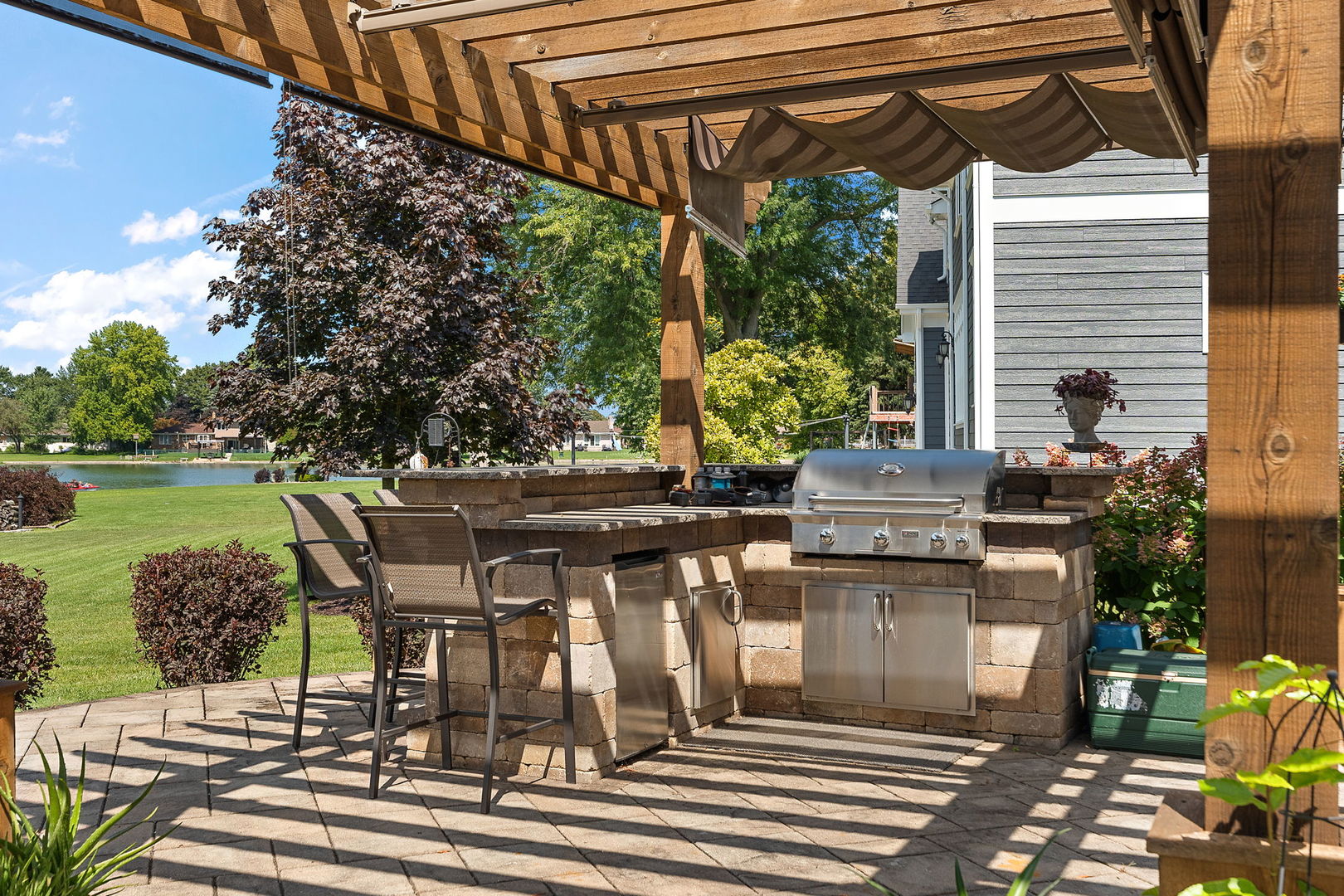 3134 Lakeside Drive, Highland, IN 46322