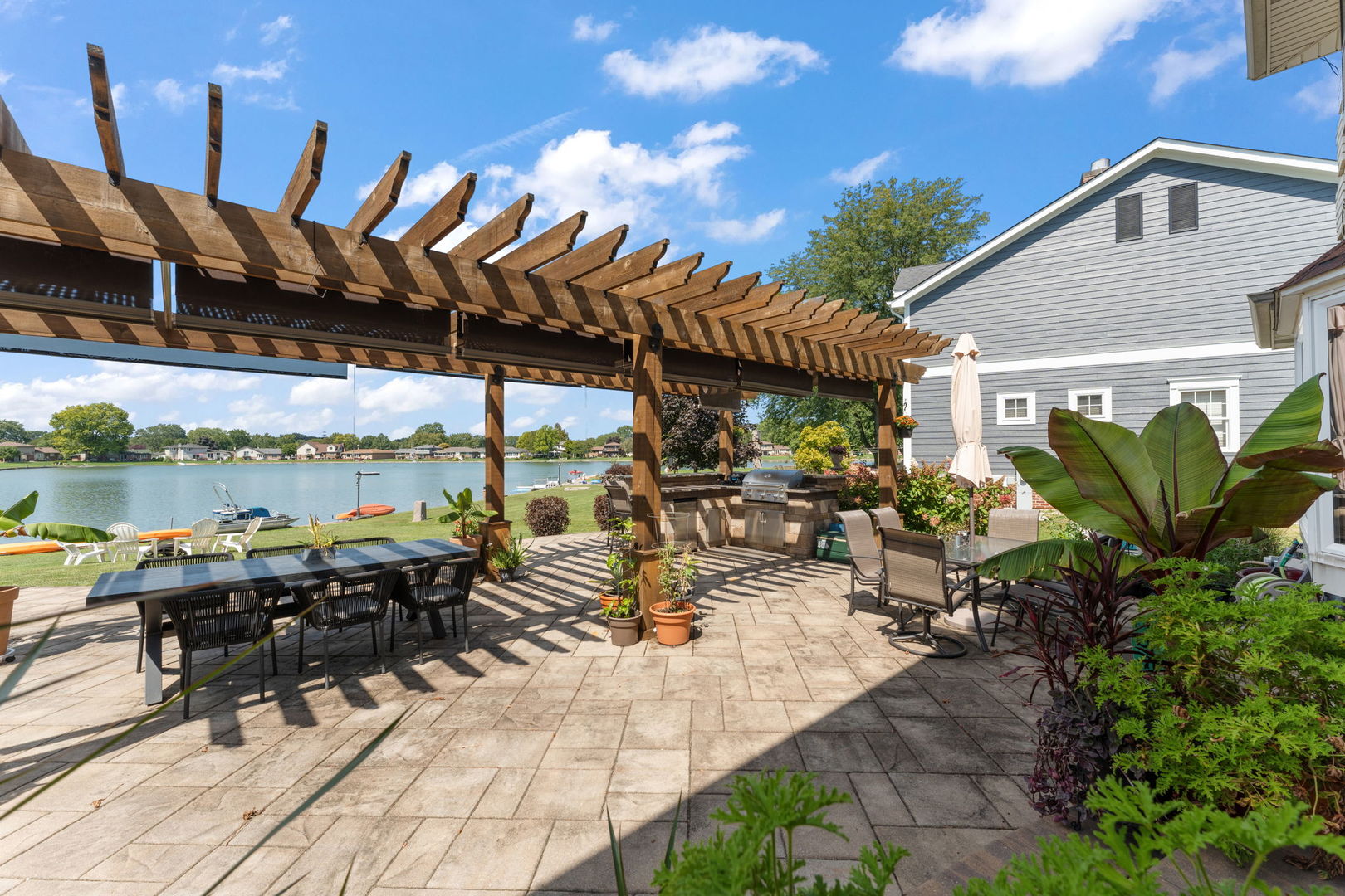 3134 Lakeside Drive, Highland, IN 46322