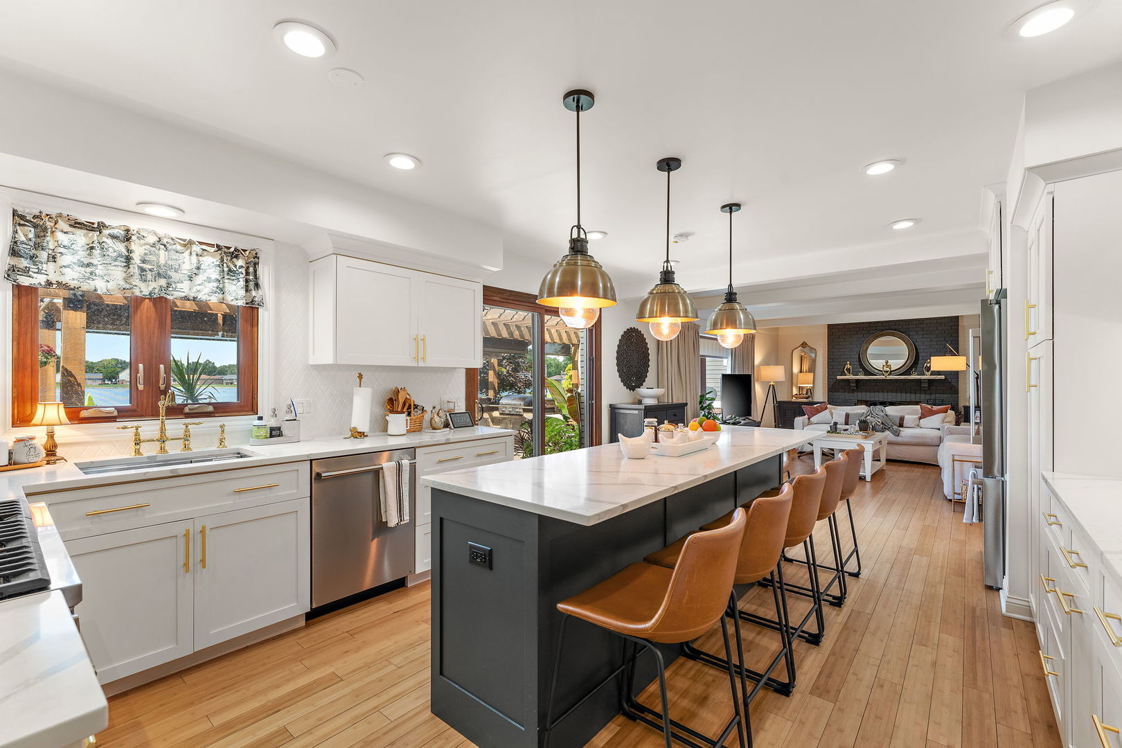 3134 Lakeside Drive, Highland, IN 46322