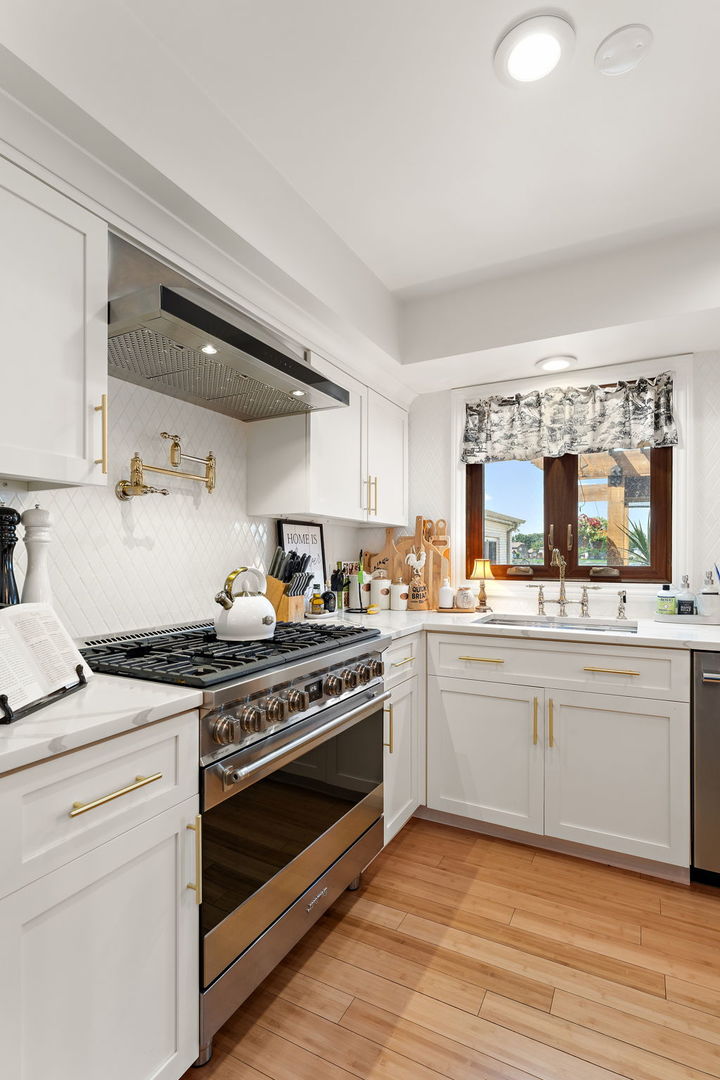 3134 Lakeside Drive, Highland, IN 46322