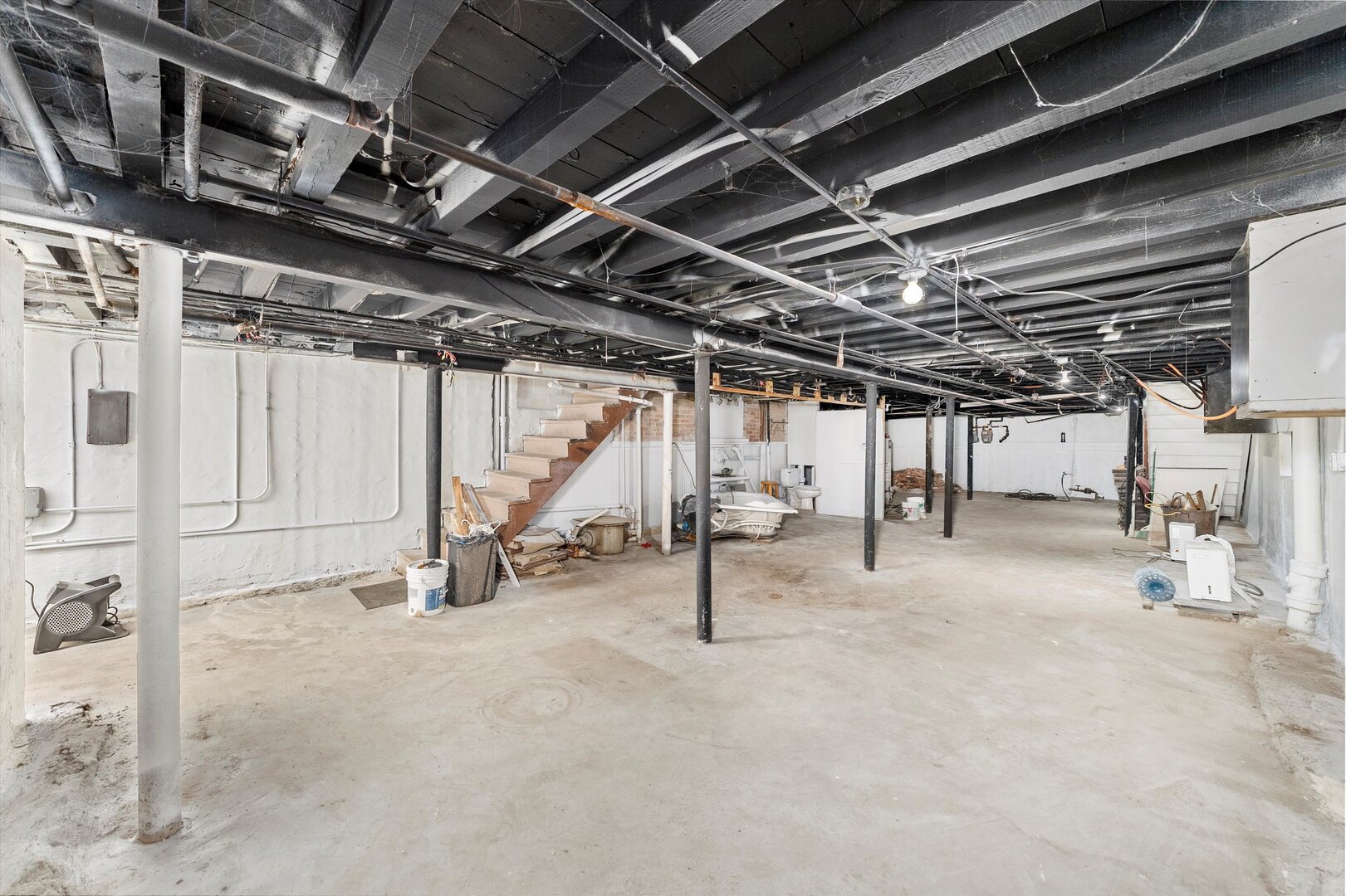 5032 S Archer Avenue, Chicago, IL 60632