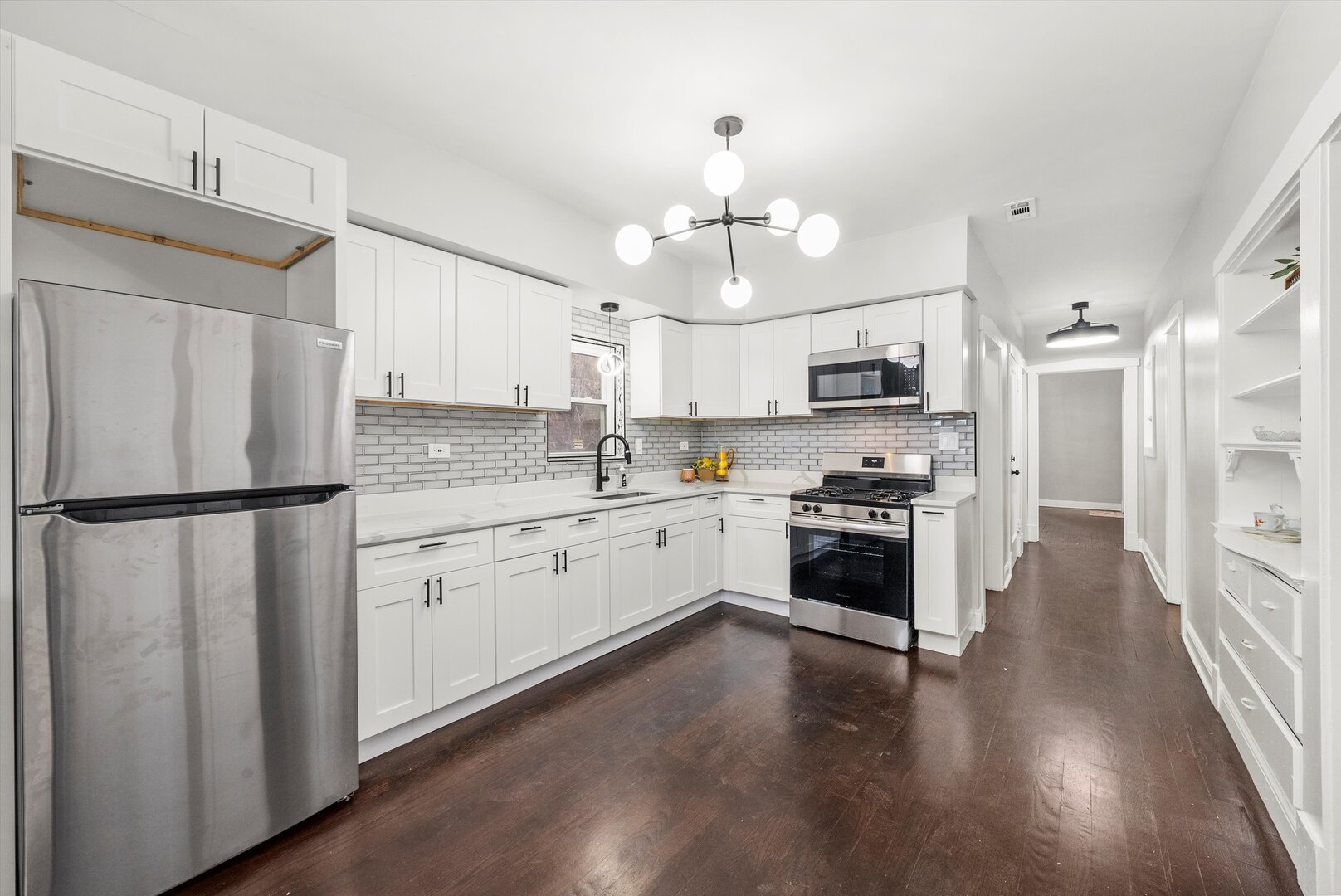 5032 S Archer Avenue, Chicago, IL 60632