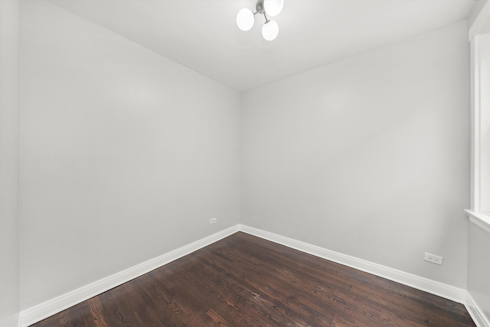 5032 S Archer Avenue, Chicago, IL 60632