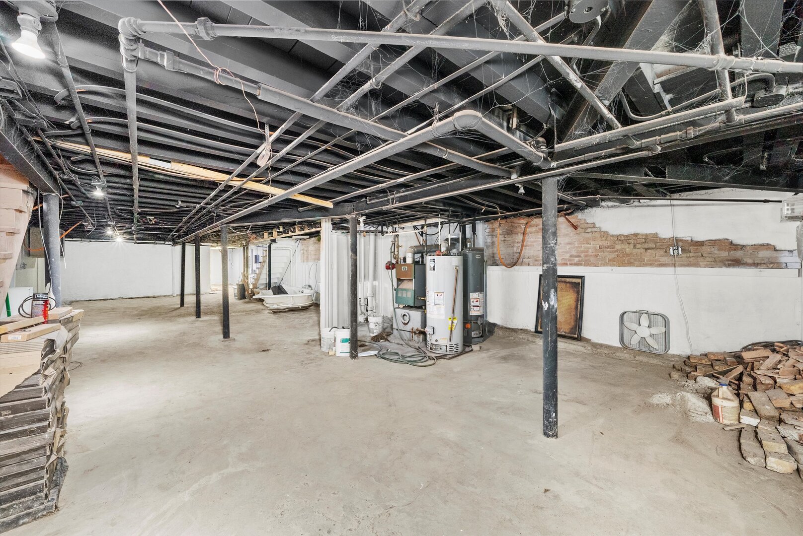 5032 S Archer Avenue, Chicago, IL 60632