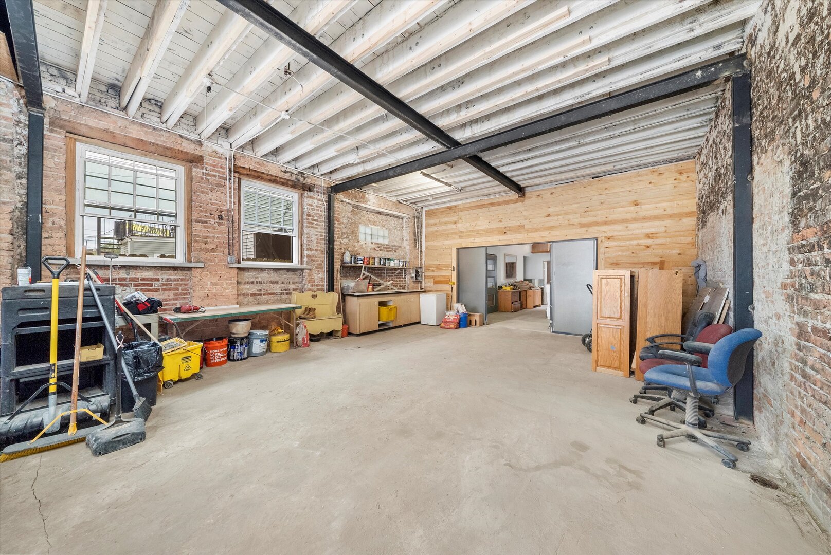 5032 S Archer Avenue, Chicago, IL 60632