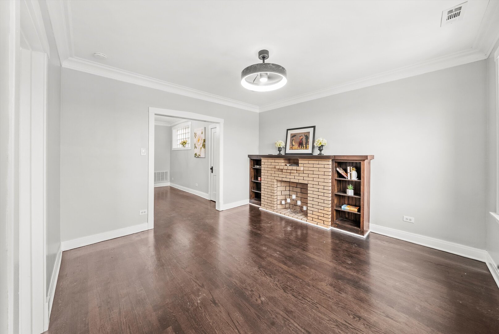 5032 S Archer Avenue, Chicago, IL 60632