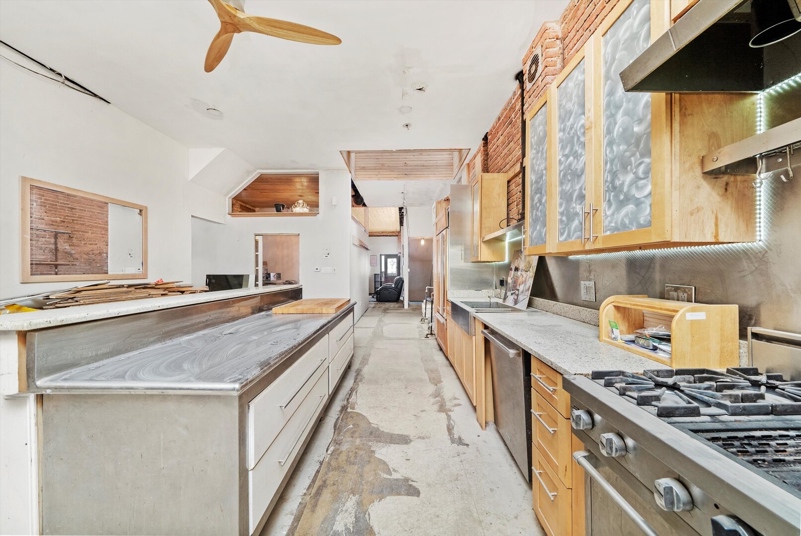 5032 S Archer Avenue, Chicago, IL 60632