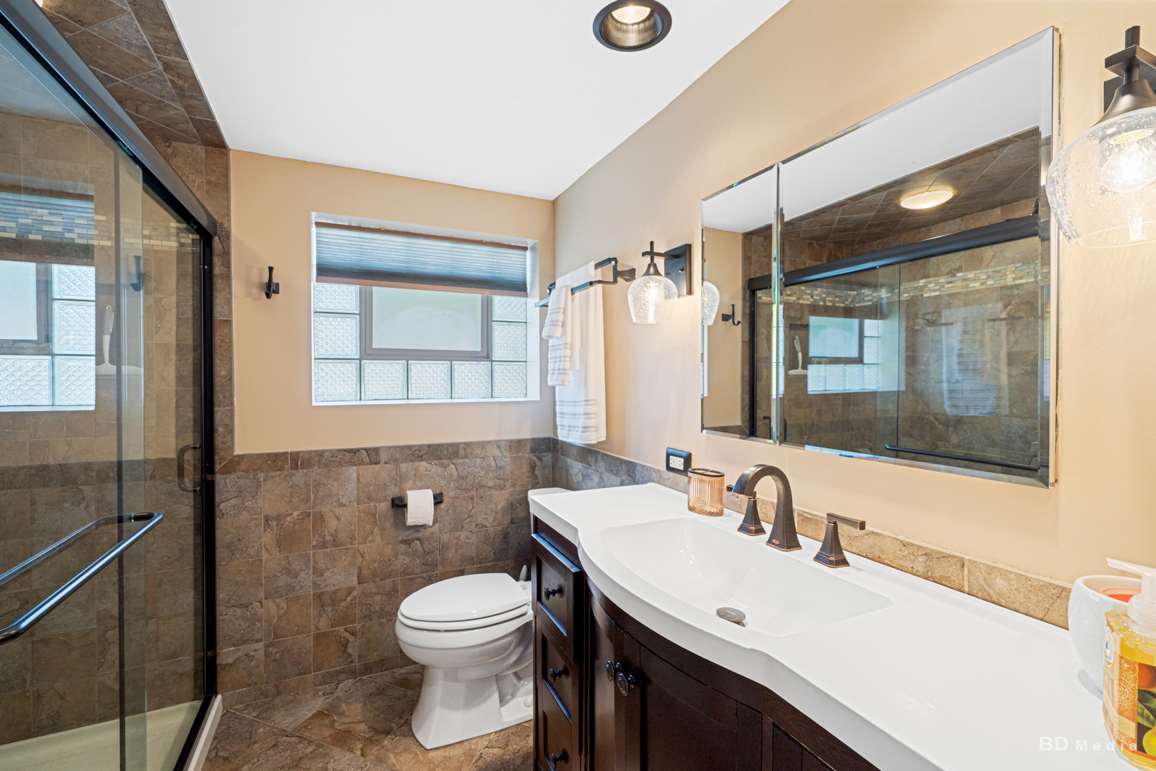 10942 S Tripp Avenue, Oak Lawn, IL 60453