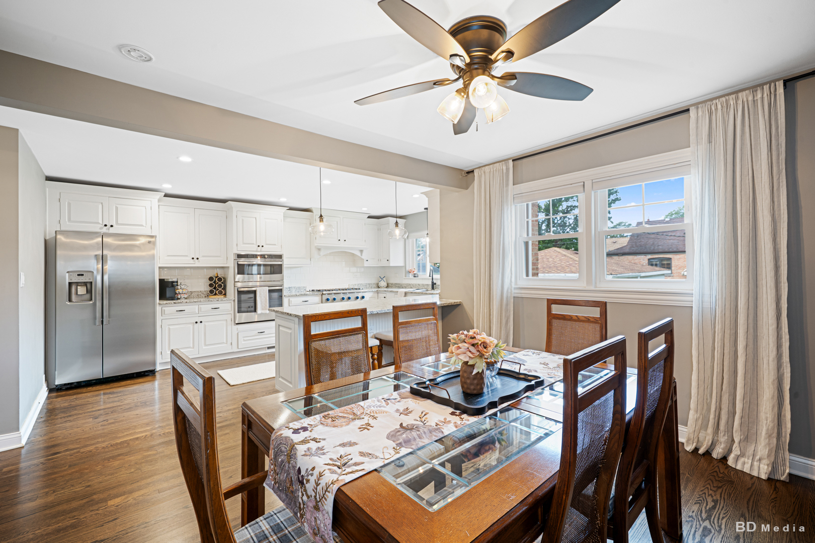 10942 S Tripp Avenue, Oak Lawn, IL 60453