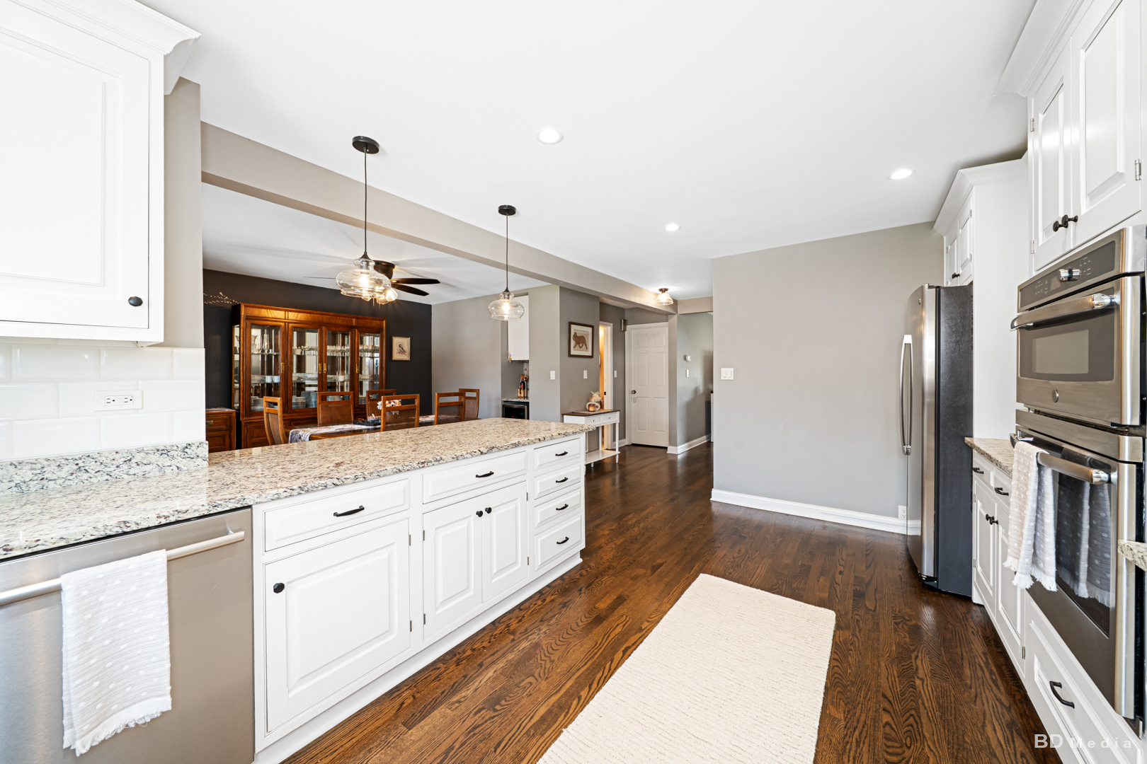 10942 S Tripp Avenue, Oak Lawn, IL 60453