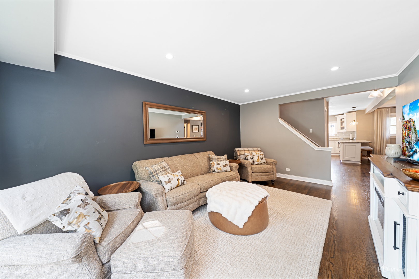 10942 S Tripp Avenue, Oak Lawn, IL 60453