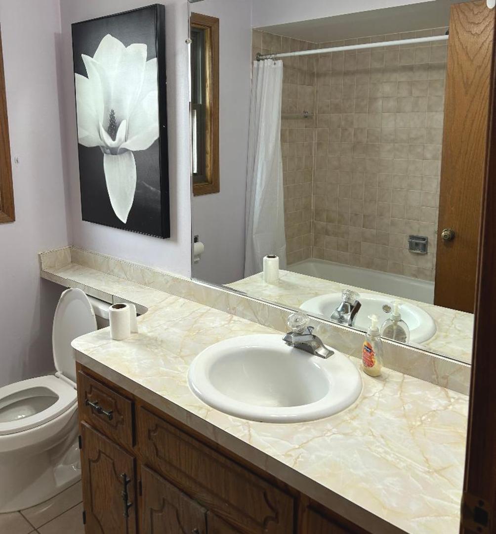 5347 W 53rd Place #2, Chicago, IL 60638