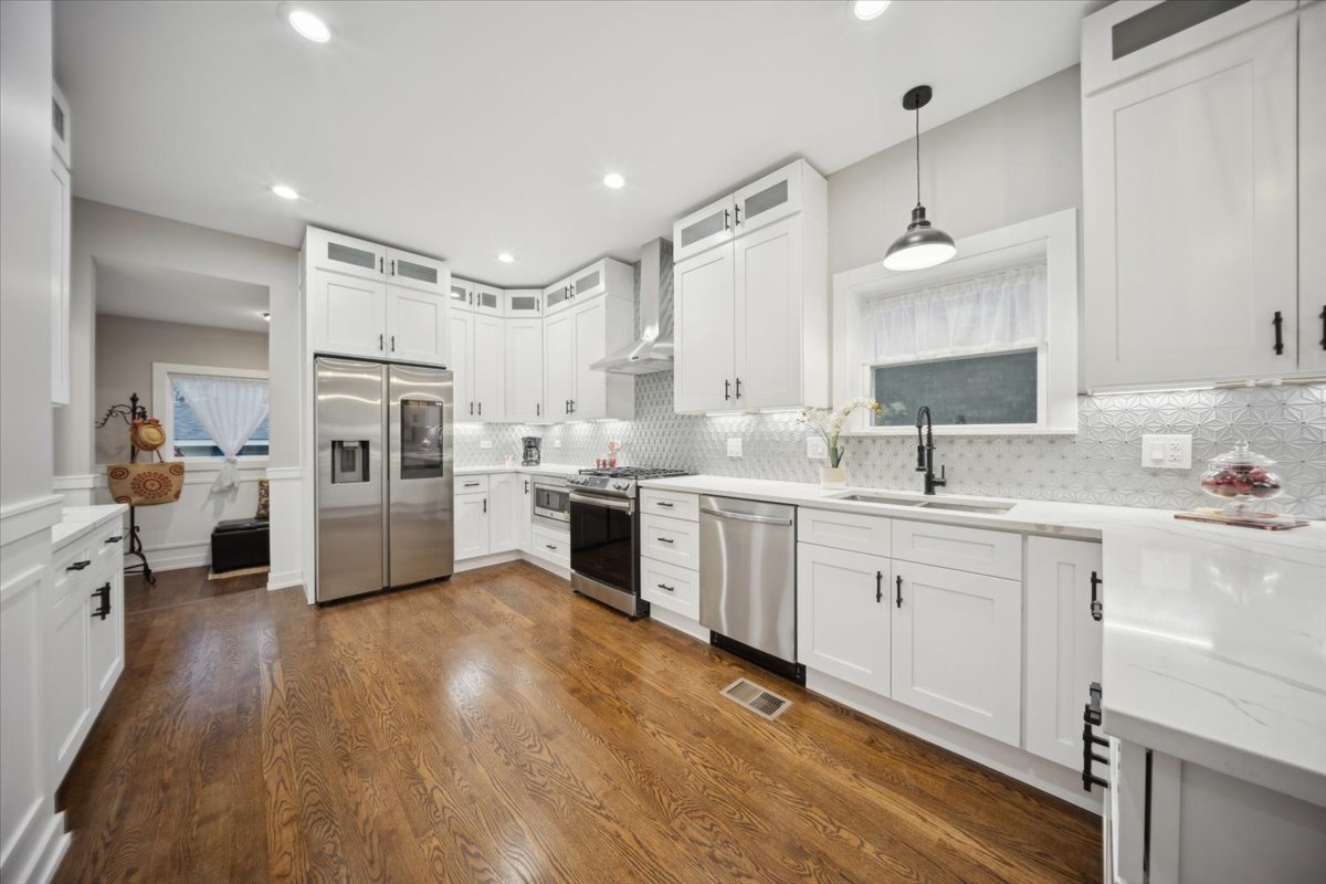 3031 Oak park Avenue, Berwyn, IL 60402