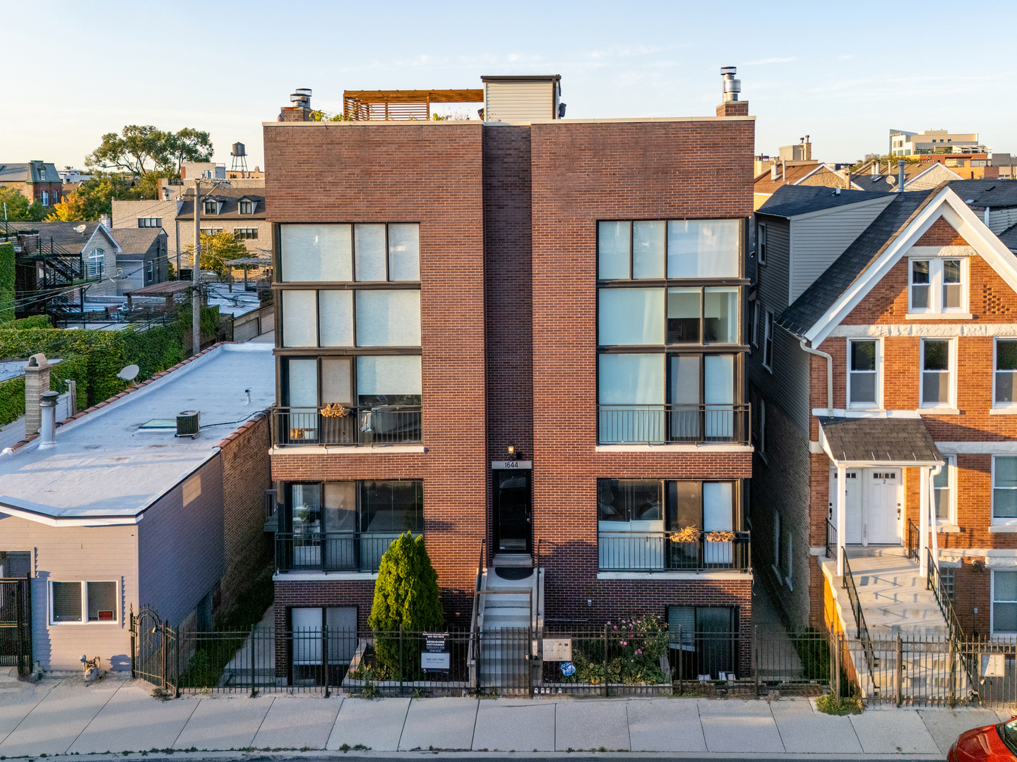 1644 W Blackhawk Street #2E, Chicago, IL 60622