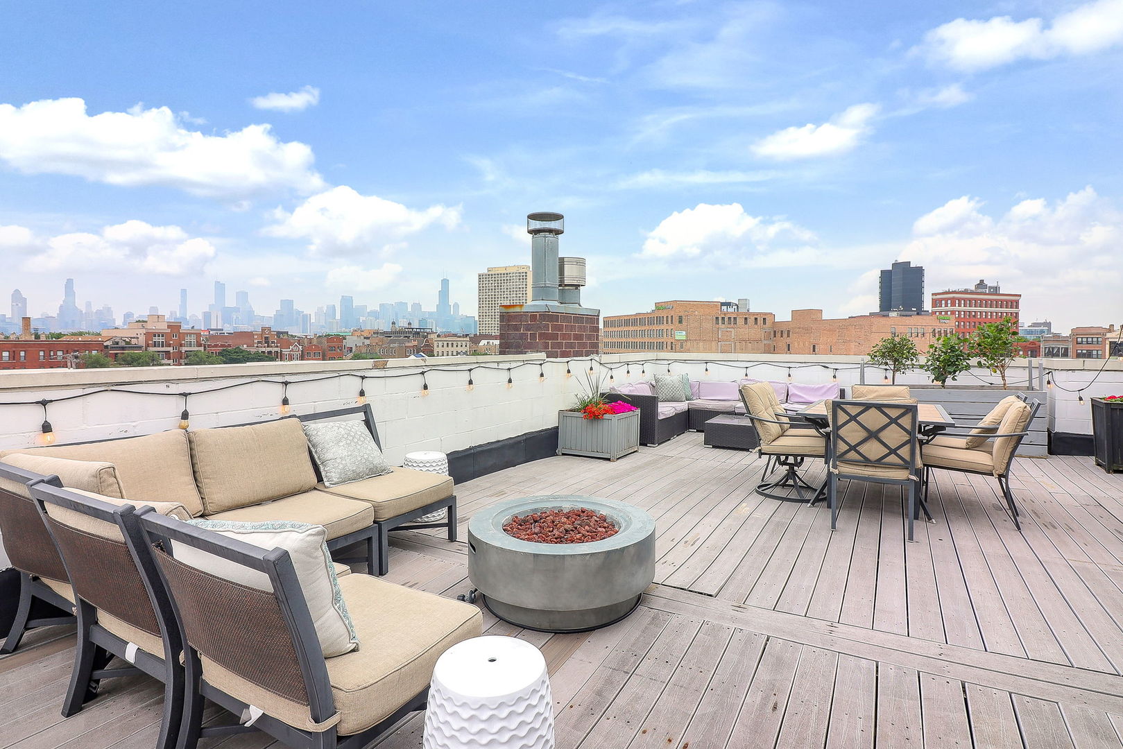 1644 W Blackhawk Street #2E, Chicago, IL 60622