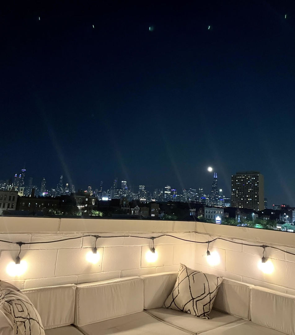 1644 W Blackhawk Street #2E, Chicago, IL 60622