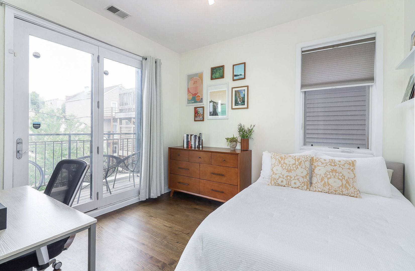 1644 W Blackhawk Street #2E, Chicago, IL 60622