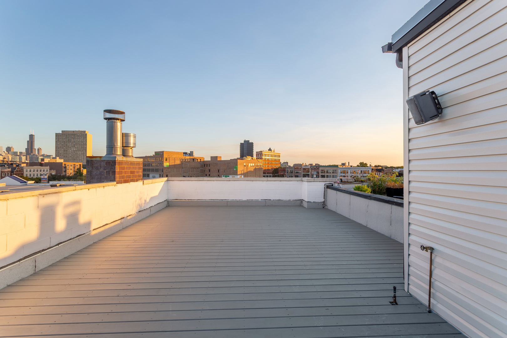 1644 W Blackhawk Street #2E, Chicago, IL 60622