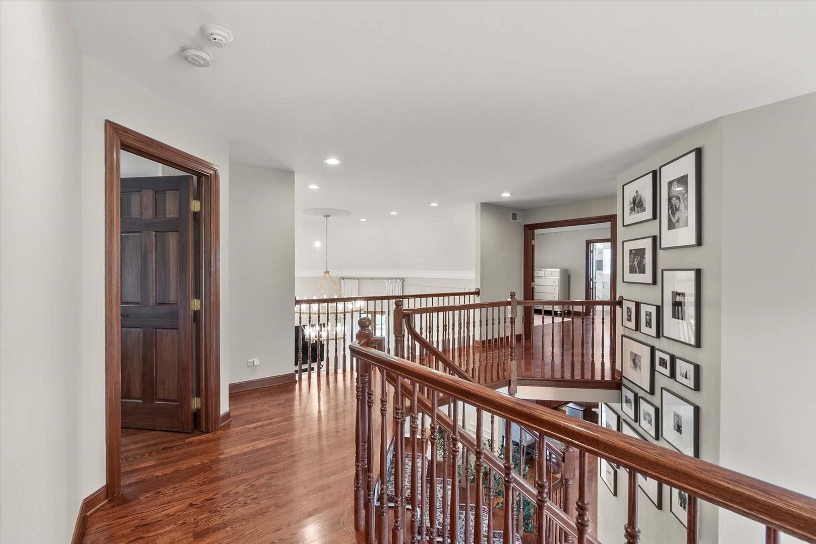 15W521 81st Street, Burr Ridge, IL 60527