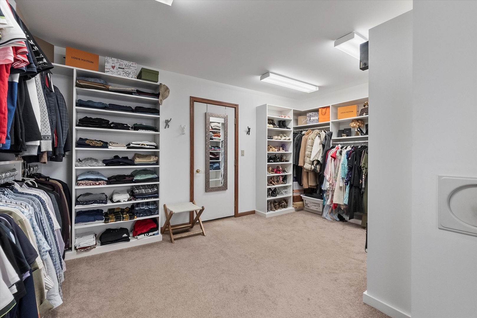 15W521 81st Street, Burr Ridge, IL 60527