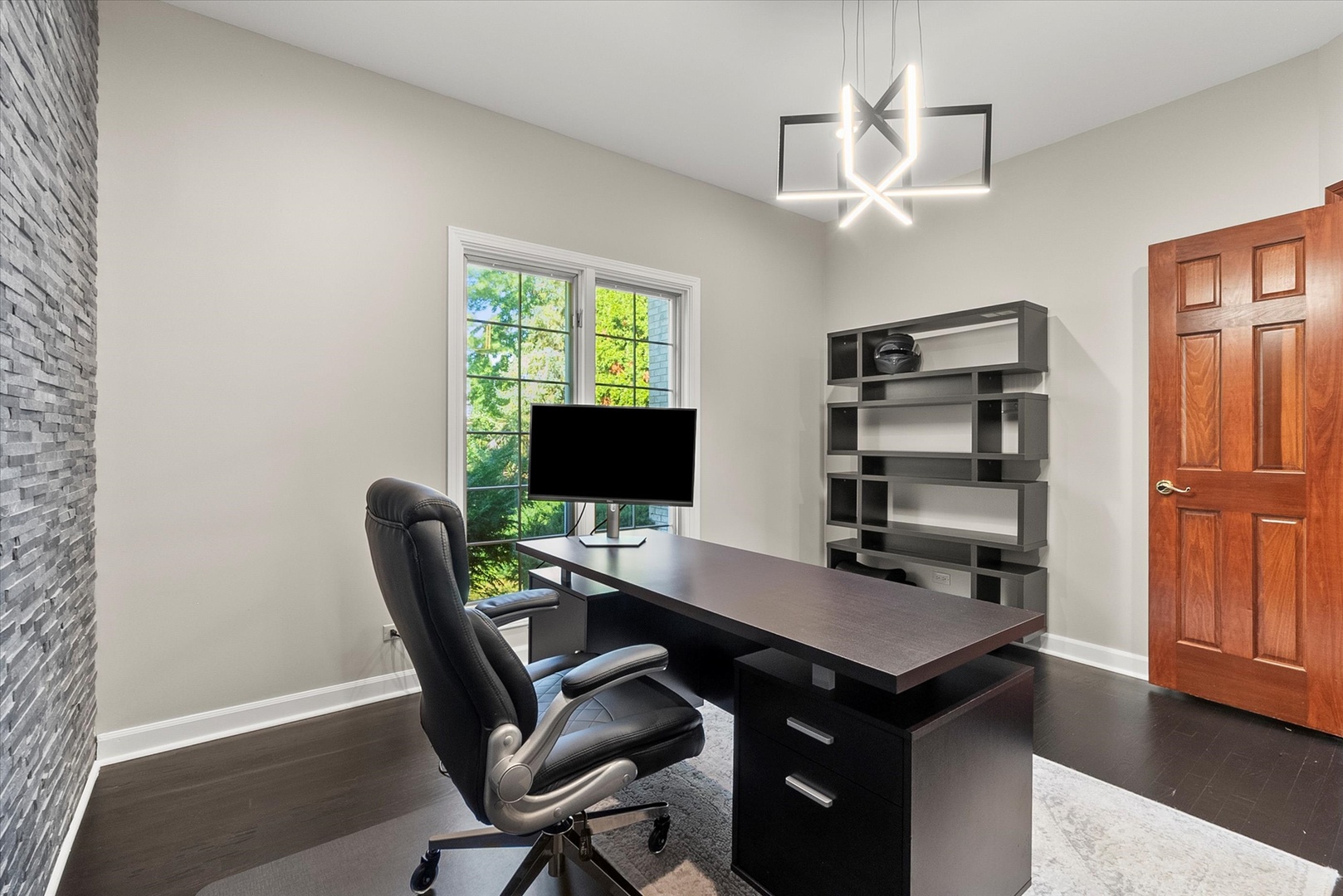 15W521 81st Street, Burr Ridge, IL 60527