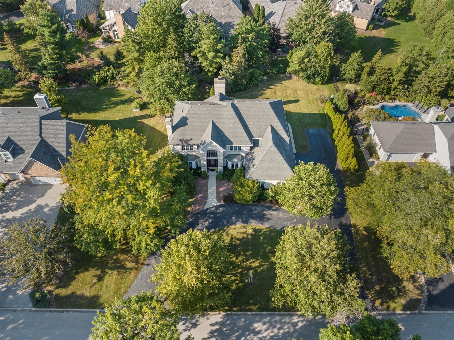 15W521 81st Street, Burr Ridge, IL 60527